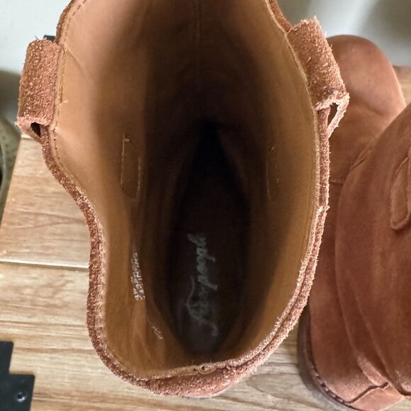 Free People Easton Equestrian Brown Suede Pull On "Ankle" Boots Size 8.5 / 39.5 - Picture 11 of 17
